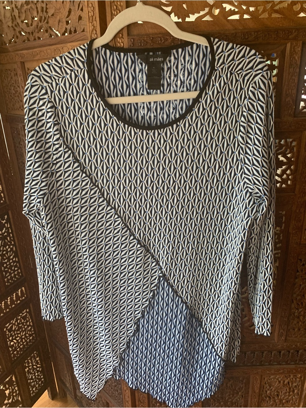Ali Miles Navy & White Wave-Stripe Long Sleeve Top